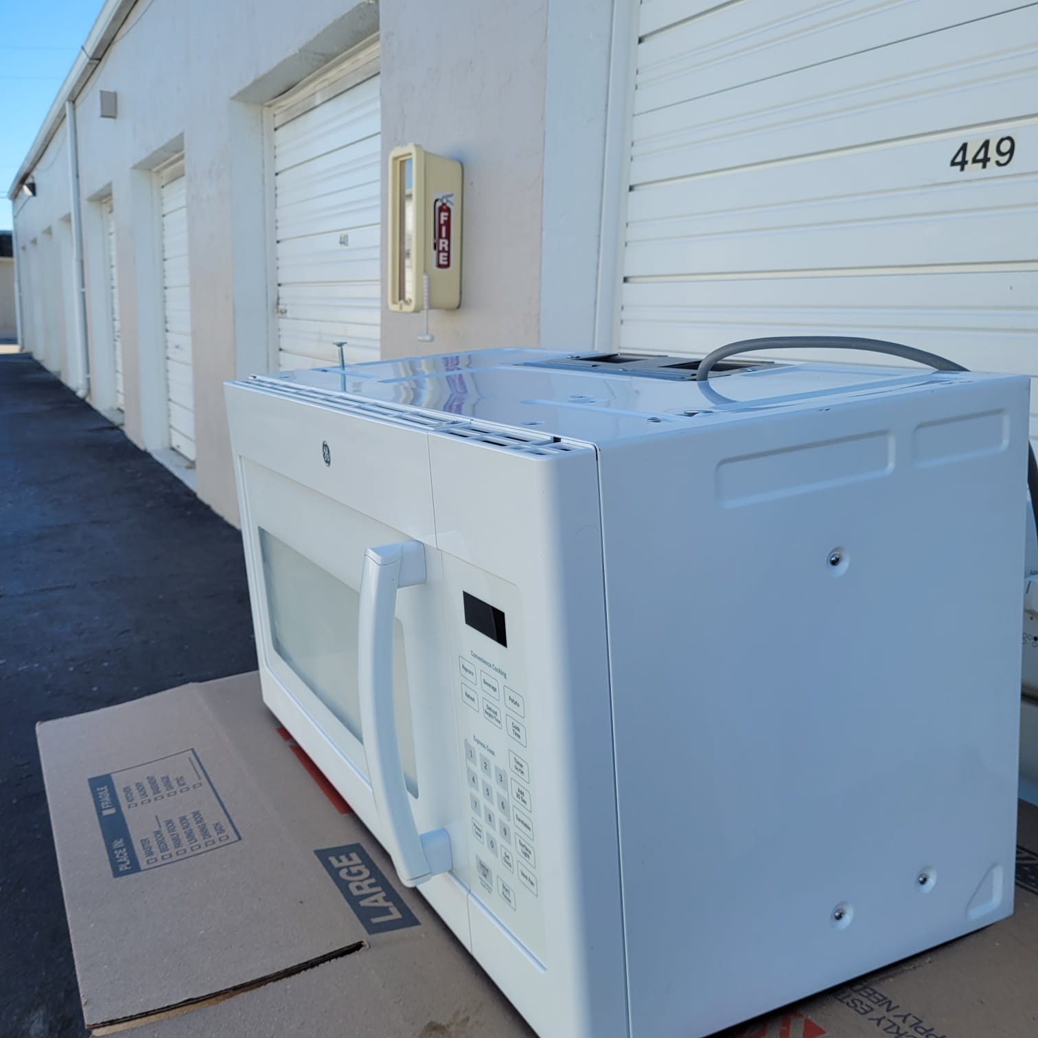 GE Over-the-Range Microwave GE Over-the-Range Microwave